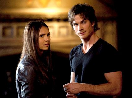 425_vampirediaries_dobrev_somerhalder_lc_091409.jpg