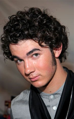 kevin_jonas_jonas_brothers.jpg