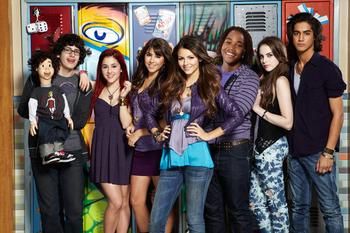 victorious_cast_xlarge.jpg